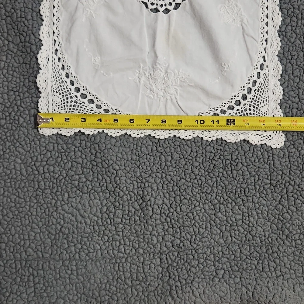 Vintage white table runner with 3 cloth napkins 100% cotton